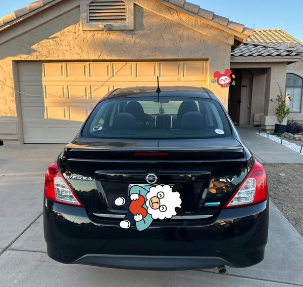 Cần Bán Xe – 2015 Nissan Versa SV (Glendale, AZ)