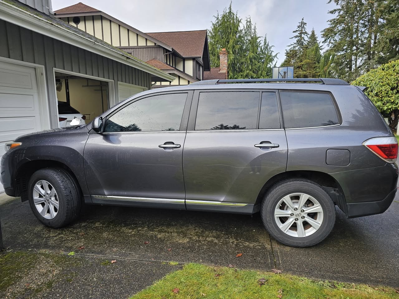 🚗 Bán 2013 Toyota Highlander – Chạy 150K Miles, Giữ Kỹ, Giá $11,000 🚗  Description: