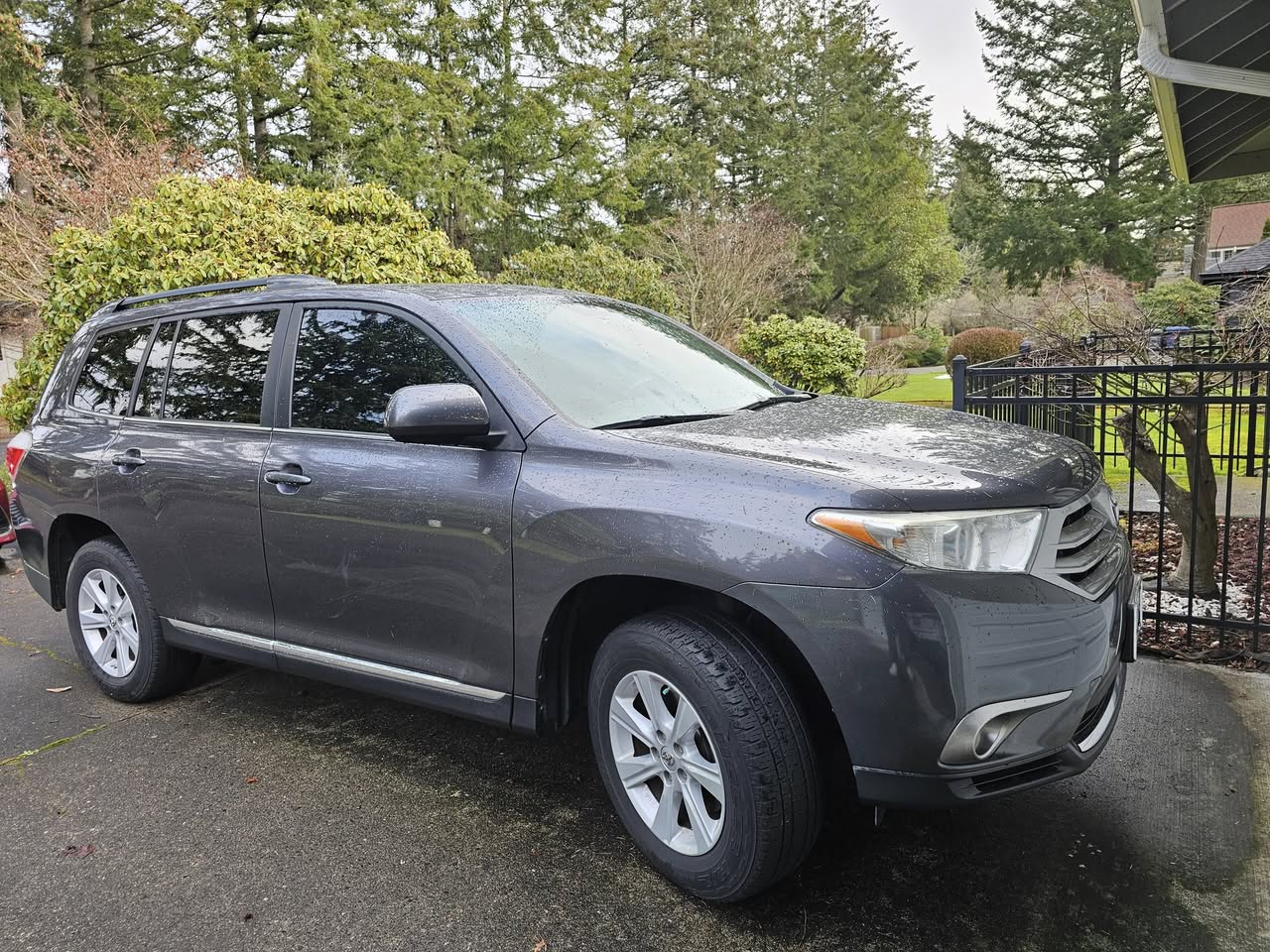 🚗 Bán 2013 Toyota Highlander – Chạy 150K Miles, Giữ Kỹ, Giá $11,000 🚗  Description: